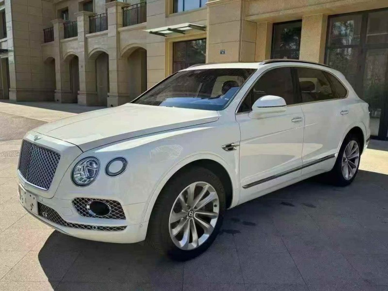 淄博17年宾利添越3