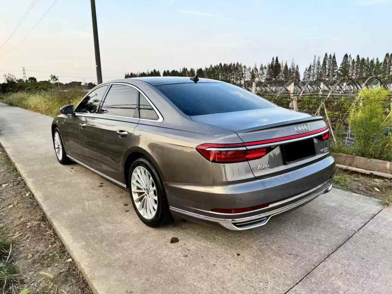 宁波18年奥迪A8L7