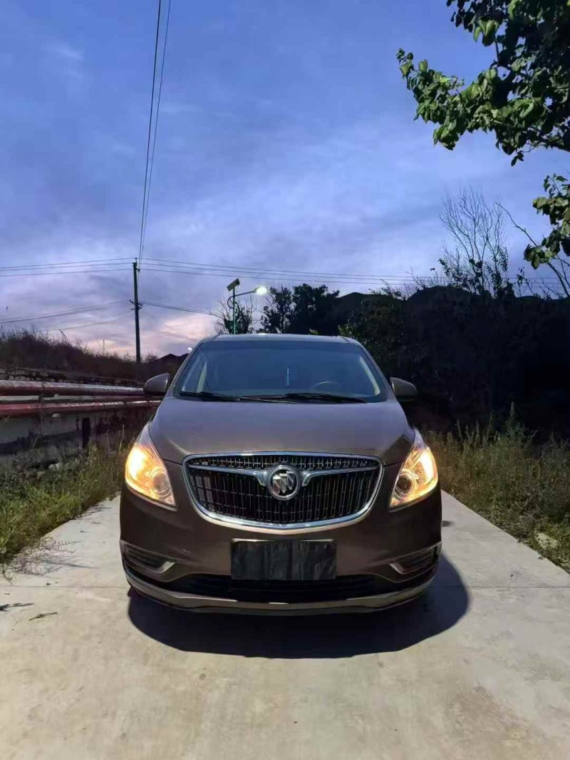 包头19年别克GL81