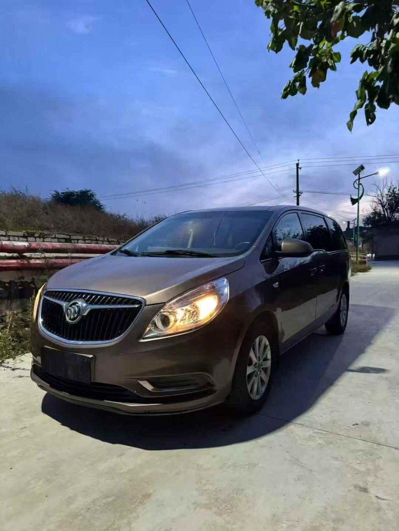 包头19年别克GL83