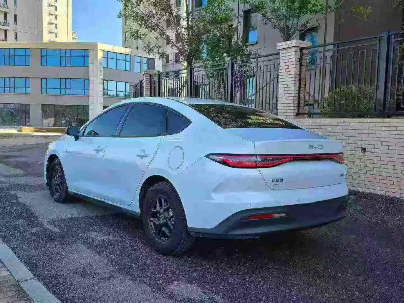 唐山25年比亚迪海豹8