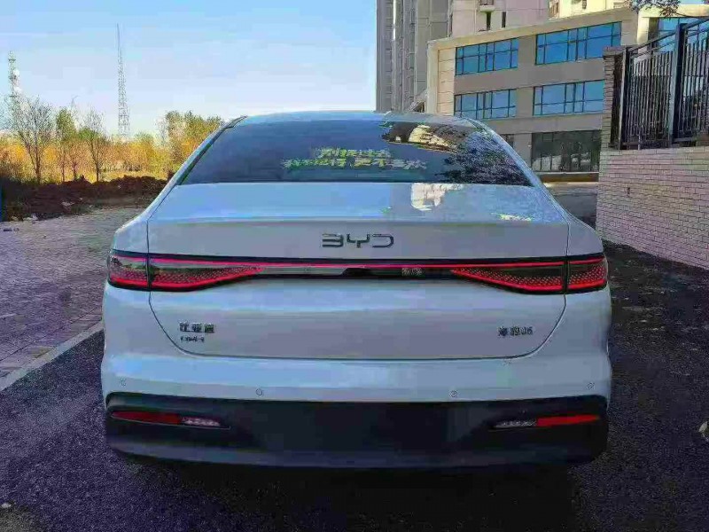 唐山25年比亚迪海豹9