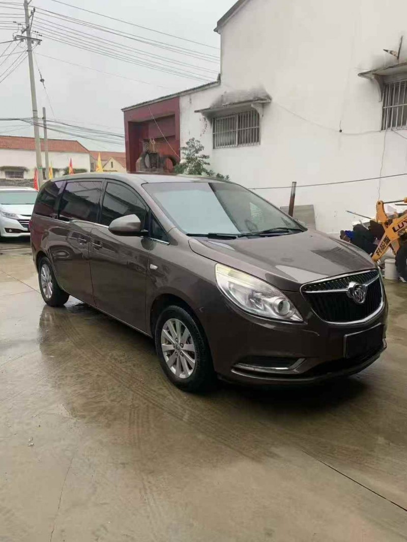 济南17年别克GL83