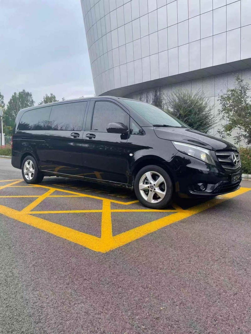 唐山19年奔驰威霆2