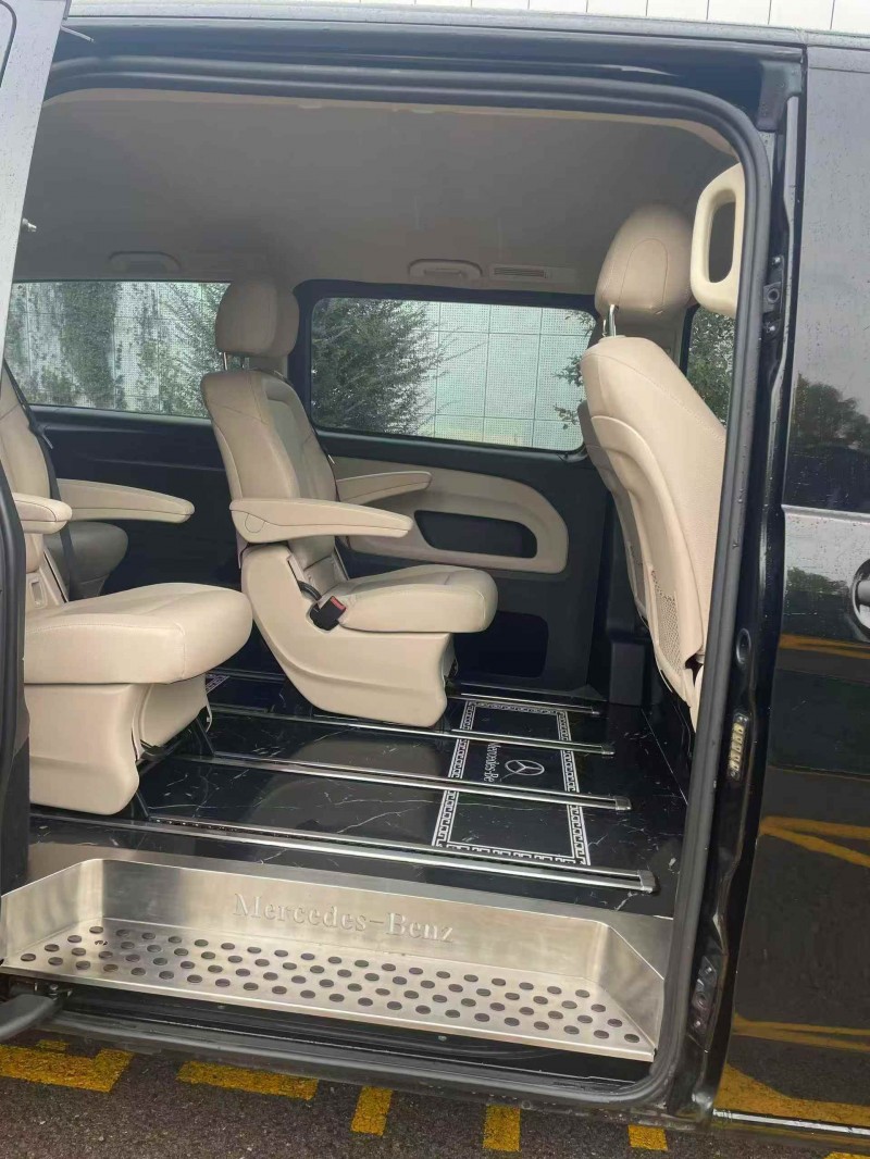 唐山19年奔驰威霆5