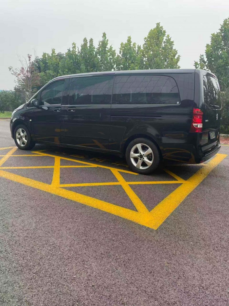 唐山19年奔驰威霆9