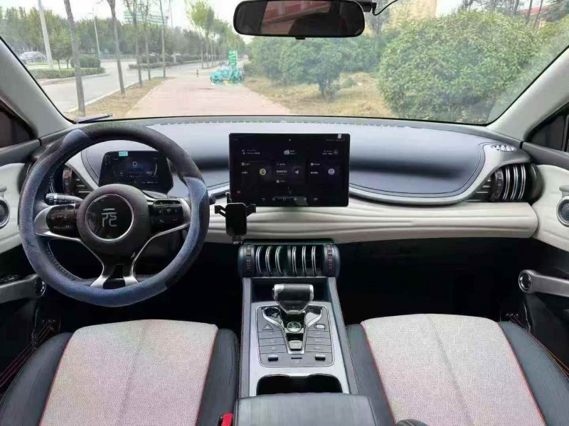 东营23年比亚迪元4