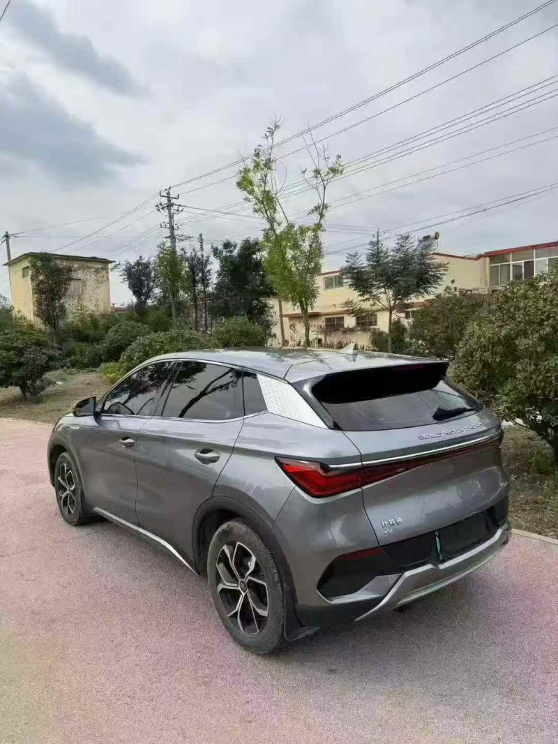 东营23年比亚迪元9