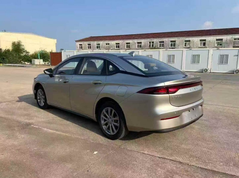 南京23年传祺埃安S8