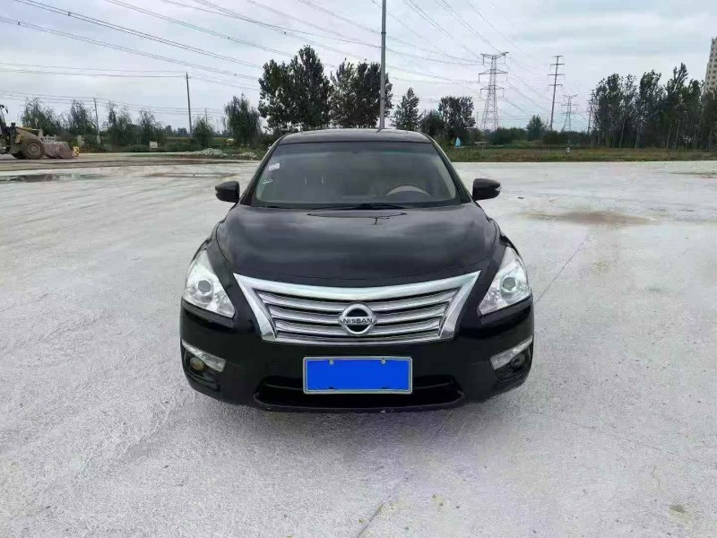 连云港15年日产天籁1