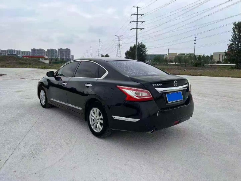 连云港15年日产天籁7