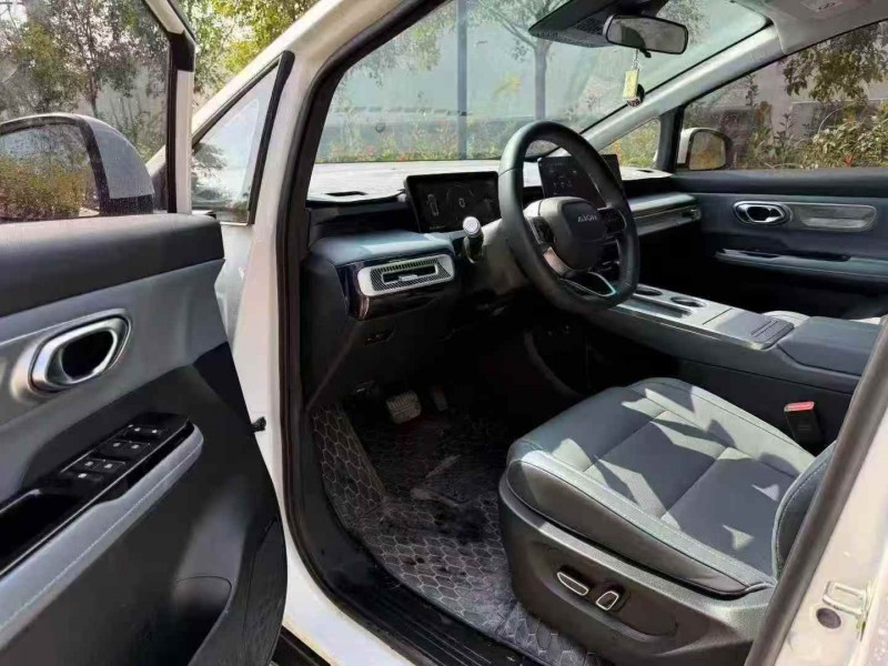 黄石24年传祺埃安S4