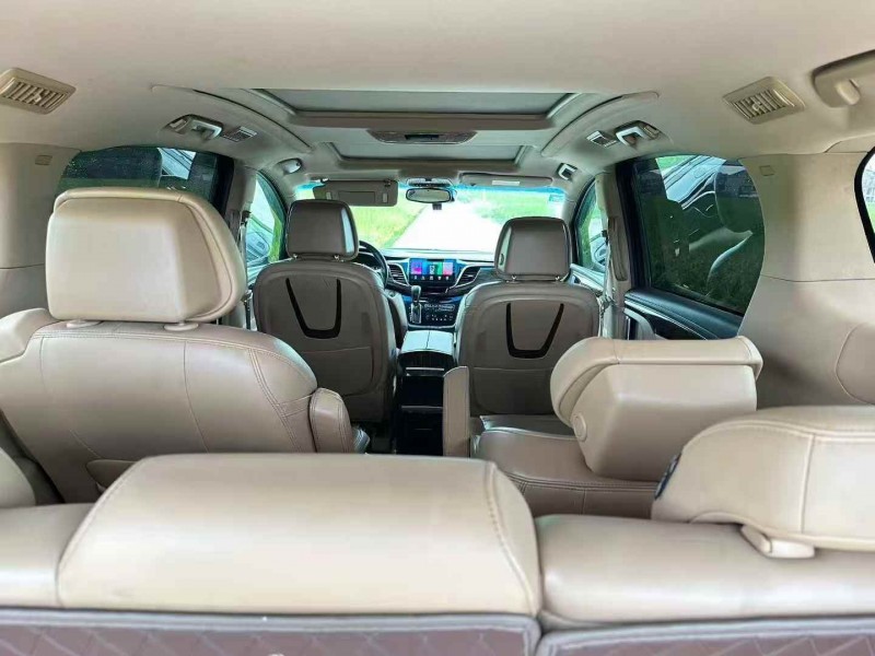 嘉兴17年别克GL86