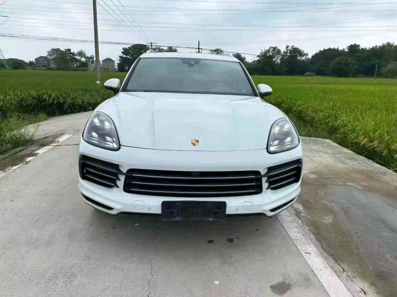 杭州19年保时捷卡宴1