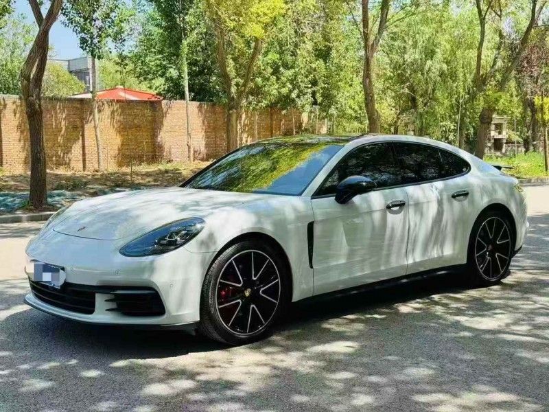 烟台20年保时捷帕拉梅拉2