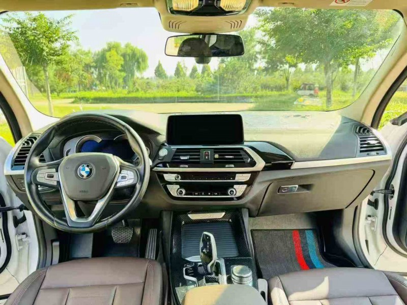 济南19年宝马X34