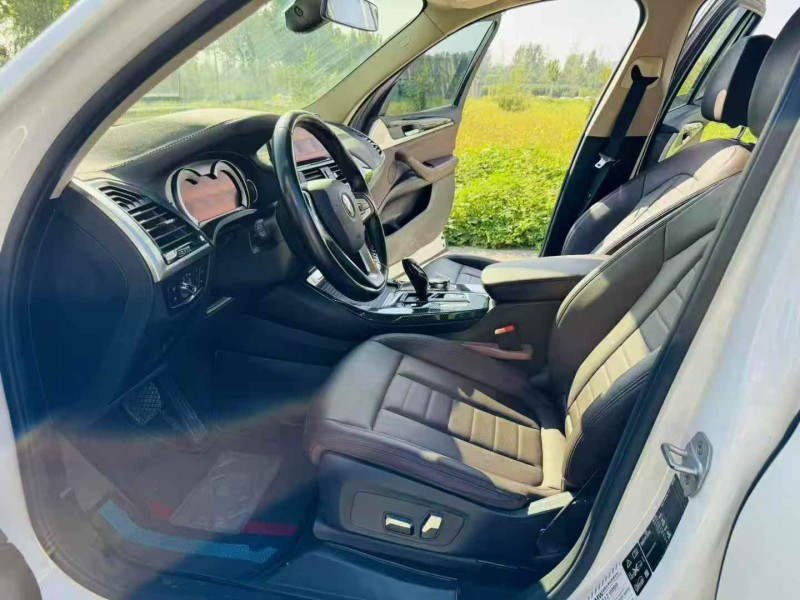 济南19年宝马X35