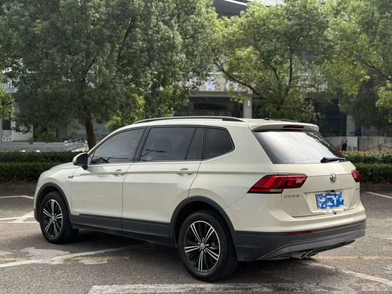 湖州21年大众途观8