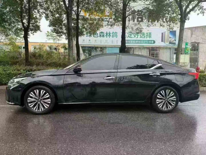 娄底23年日产天籁8