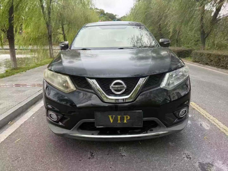 南昌16年日产奇骏1