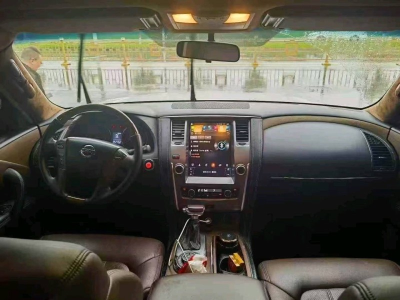 太原17年日产途乐5