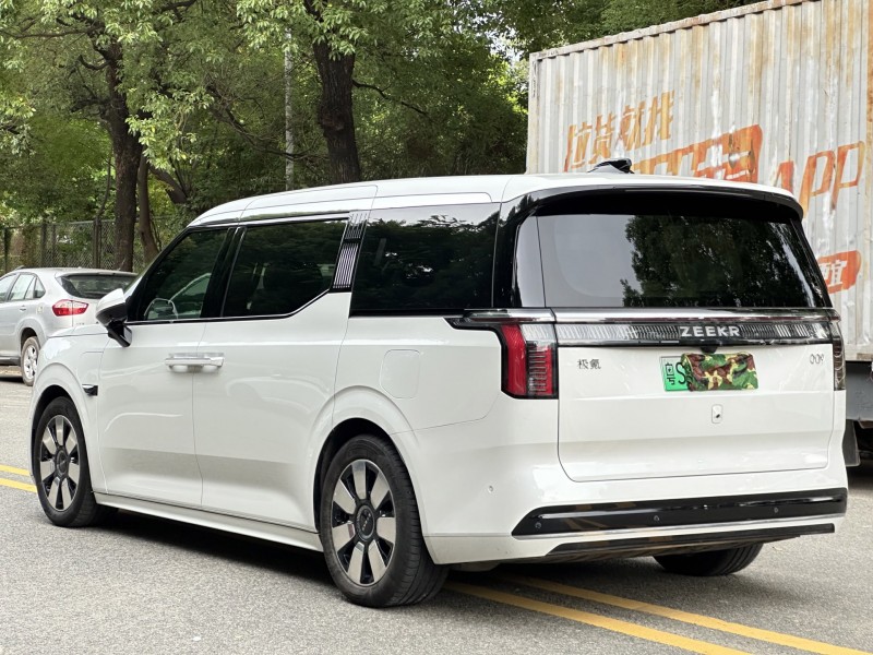 东莞24年极氪汽车0097