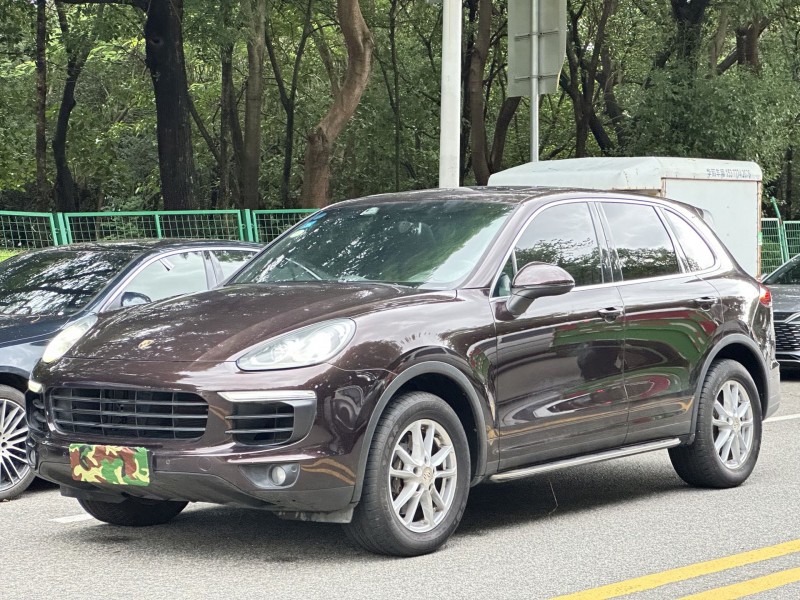 东莞17年保时捷卡宴3