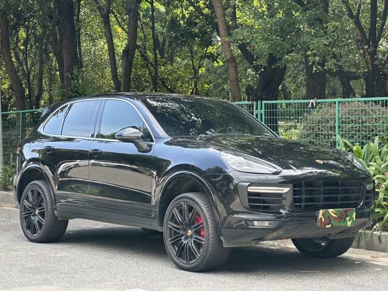 东莞15年保时捷卡宴2