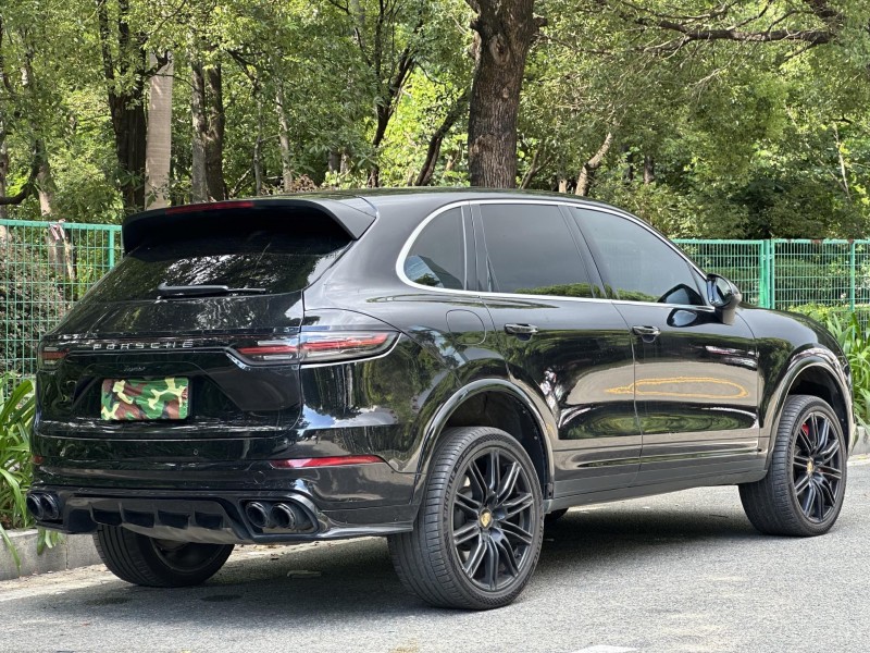 东莞15年保时捷卡宴8