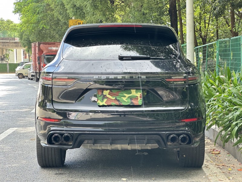 东莞15年保时捷卡宴9