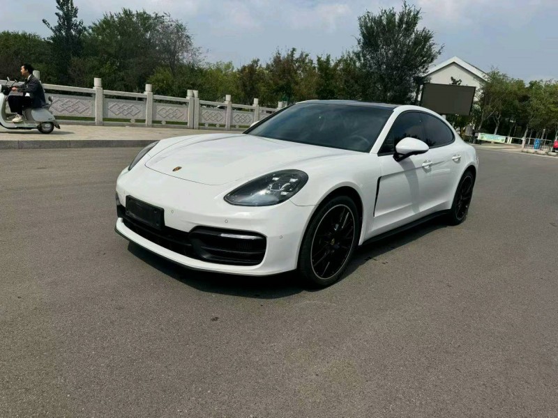 徐州23年保时捷帕拉梅拉2