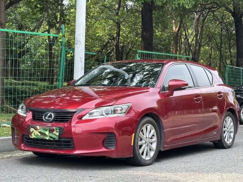 东莞12年雷克萨斯CT3