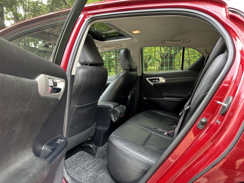 东莞12年雷克萨斯CT5