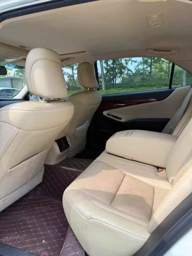 菏泽16年丰田皇冠5