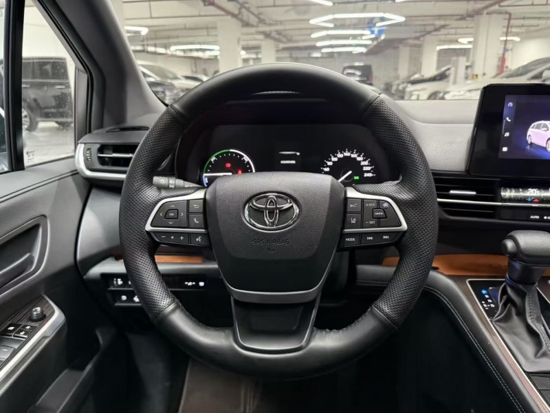 广州25年丰田格瑞维亚7