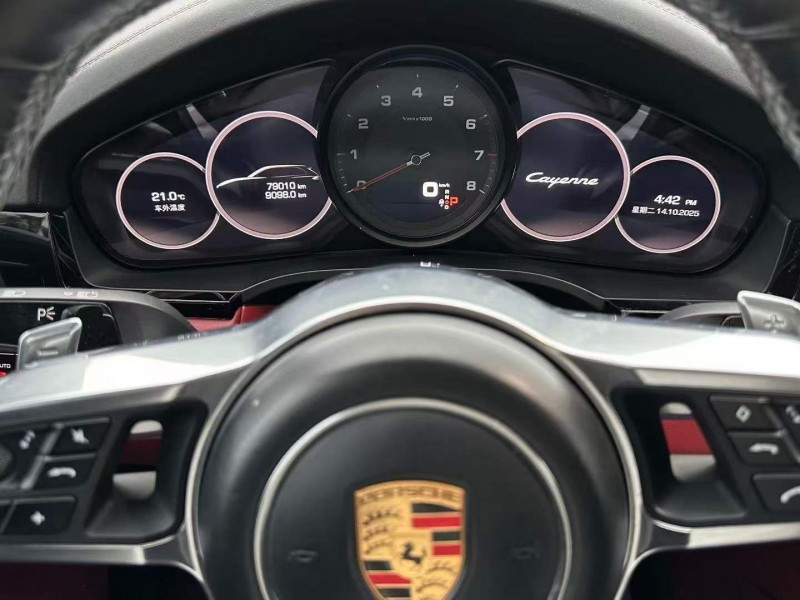 广州19年保时捷卡宴6