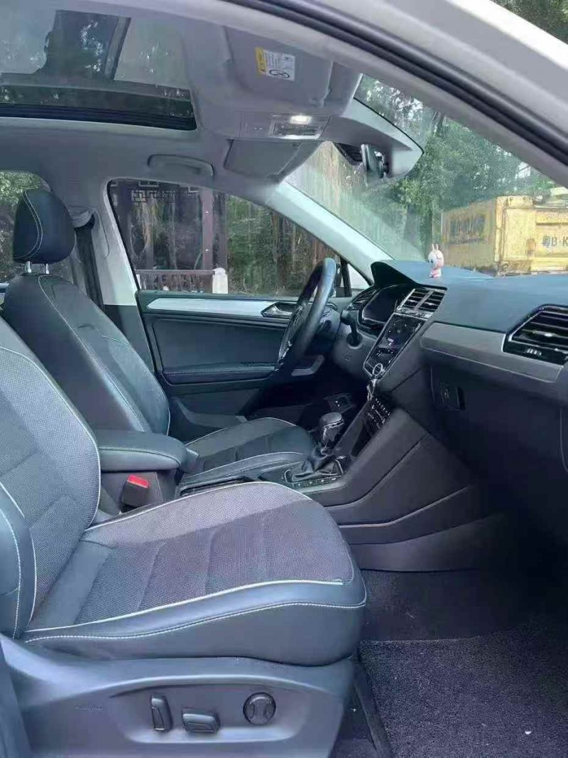 广州21年大众途观4