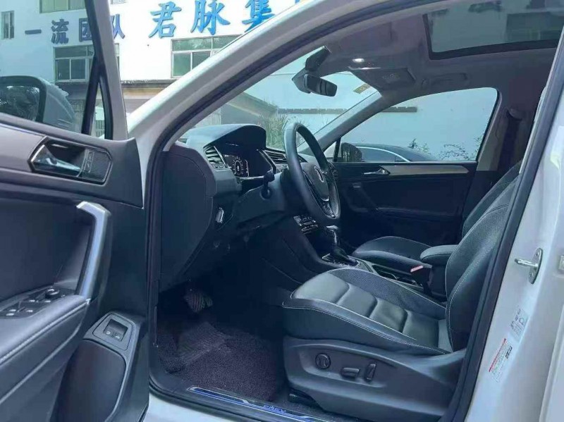 广州21年大众途观6