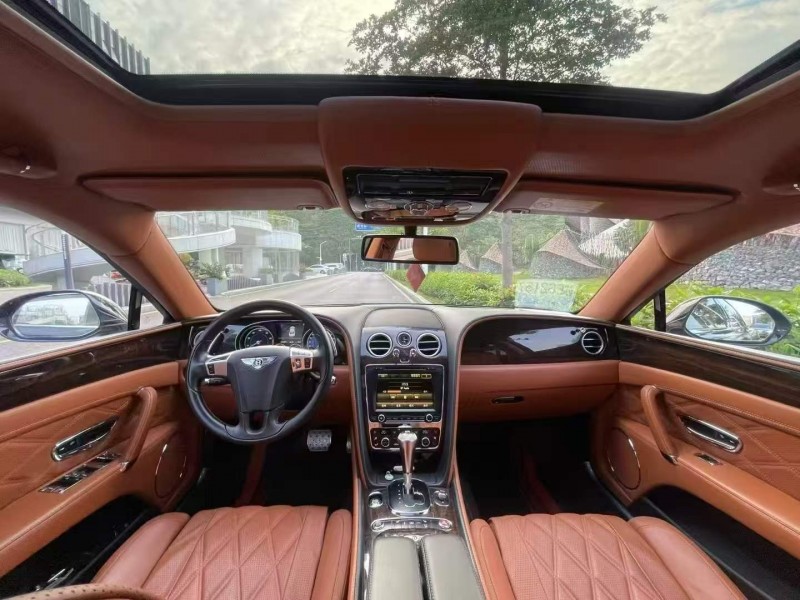 深圳17年宾利飞驰4