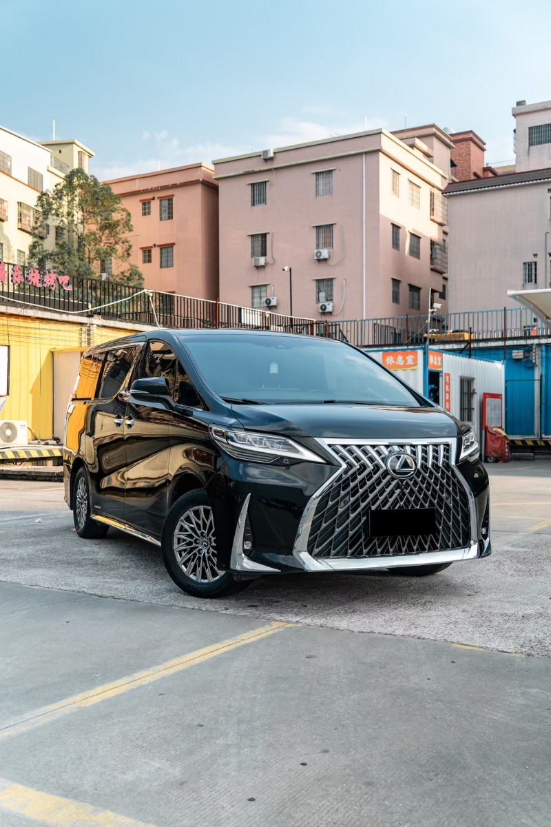 广州21年雷克萨斯LM雷尔法1