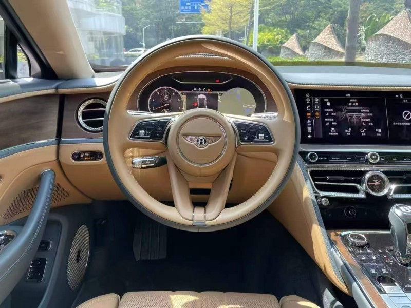 深圳23年宾利飞驰4