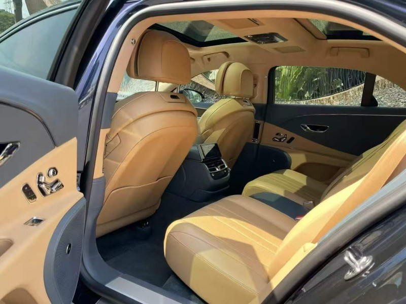 深圳23年宾利飞驰5