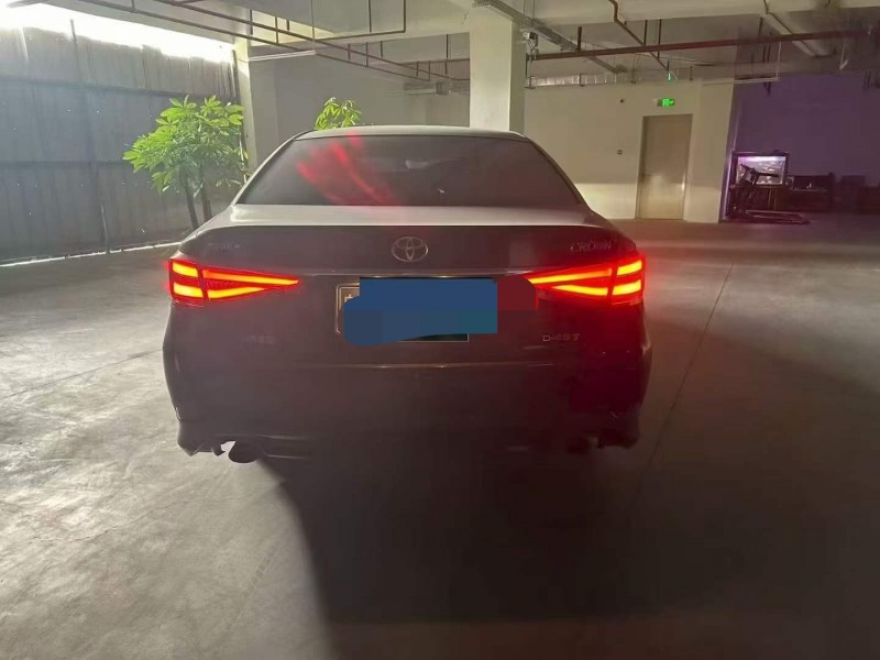 广州18年丰田皇冠4