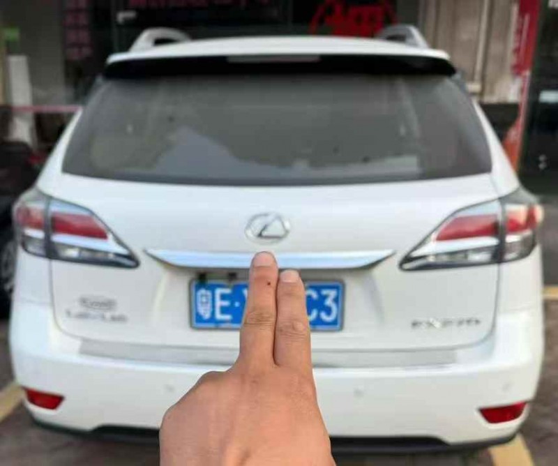 广州14年雷克萨斯RX6