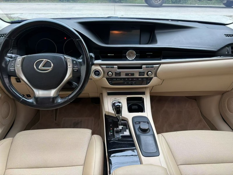 徐州15年雷克萨斯ES5