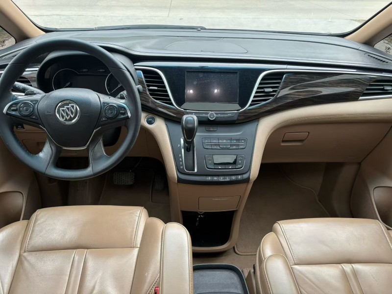 徐州17年别克GL85