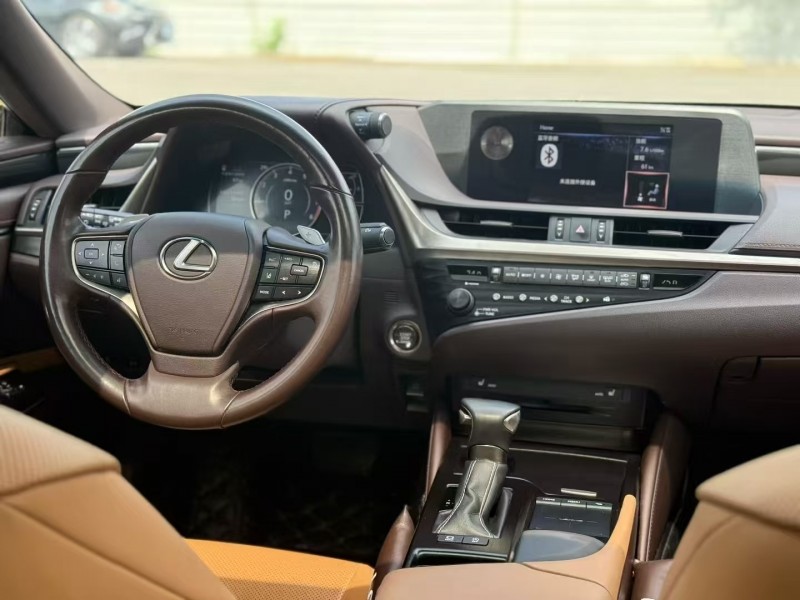 汕头20年雷克萨斯ES5