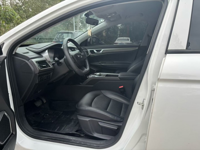 徐州24年吉利帝豪5