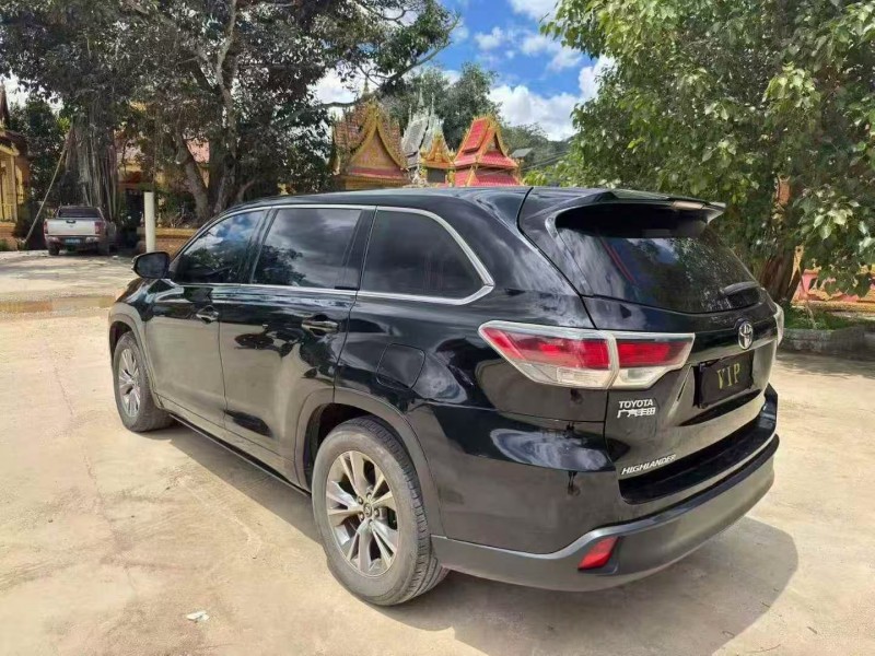 保定17年丰田汉兰达4