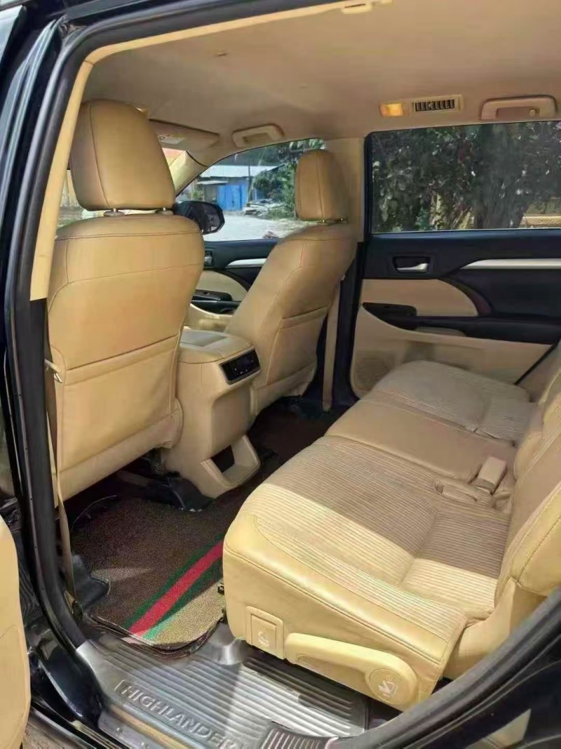 保定17年丰田汉兰达5